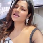 Leesha Instagram - Clearing draft 🫣 Just in deep love with myself😇❤️ #love #saree #black&white #reels #reelitfeelit #reelkarofeelkaro #instareel#viralvideos #trendingsongs #trendingreels #happyme #loveme #leesha #leeshaeclairs