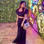 Leesha Instagram - 𝗧𝗵𝗲 𝗼𝗻𝗹𝘆 𝘁𝗶𝗺𝗲 𝘂 𝘀𝗵𝗼𝘂𝗹𝗱 𝗲𝘃𝗲𝗿 𝗹𝗼𝗼𝗸 𝗯𝗮𝗰𝗸, 𝗶𝘀 𝘁𝗼 𝘀𝗲𝗲 𝗵𝗼𝘄 𝗳𝗮𝗿 𝘆𝗼𝘂’𝘃𝗲 𝗰𝗼𝗺𝗲🖤 Happy me 🤓