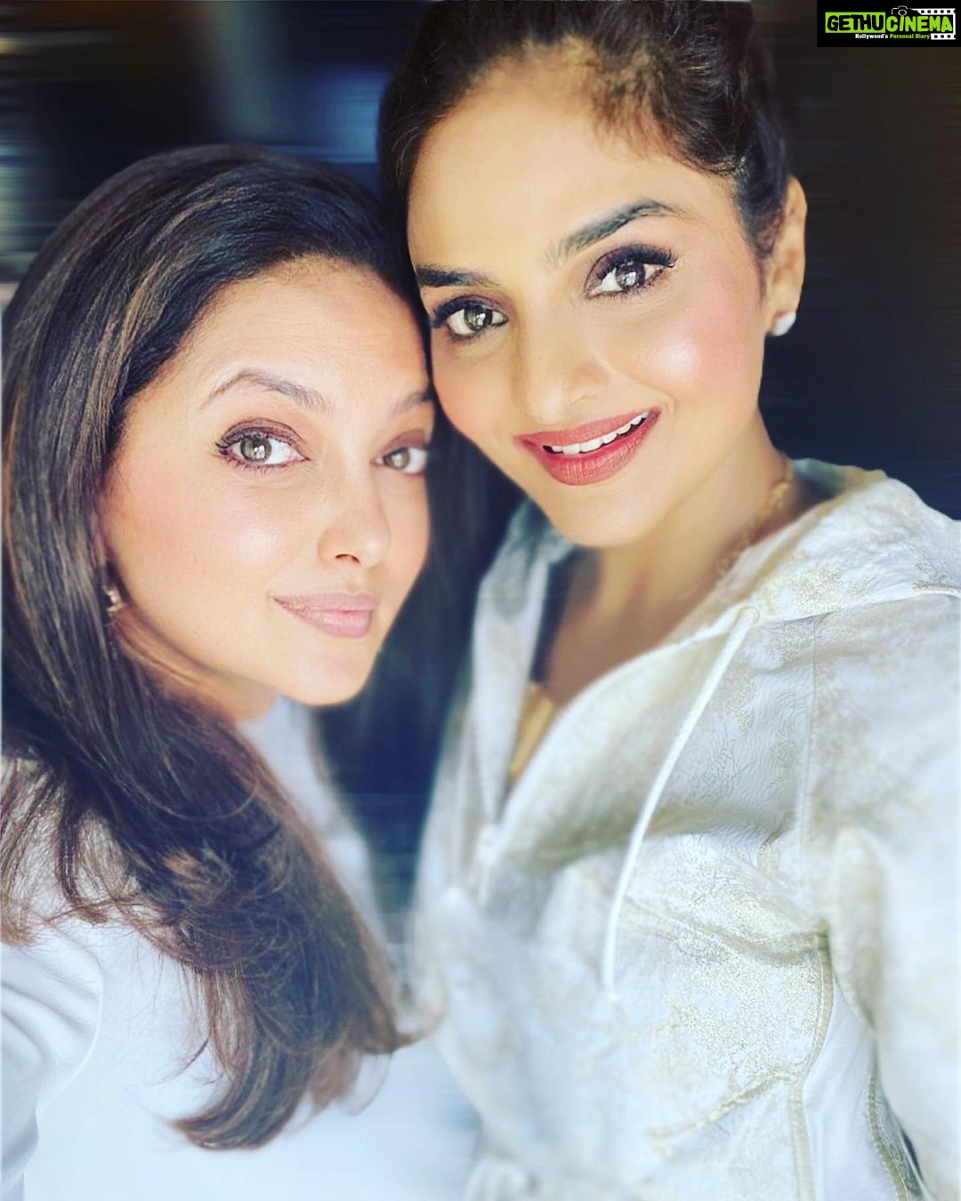 Madhoo Instagram - Happy birthday my dearest @payalkilachand 💜💜💜💜💜💜💜