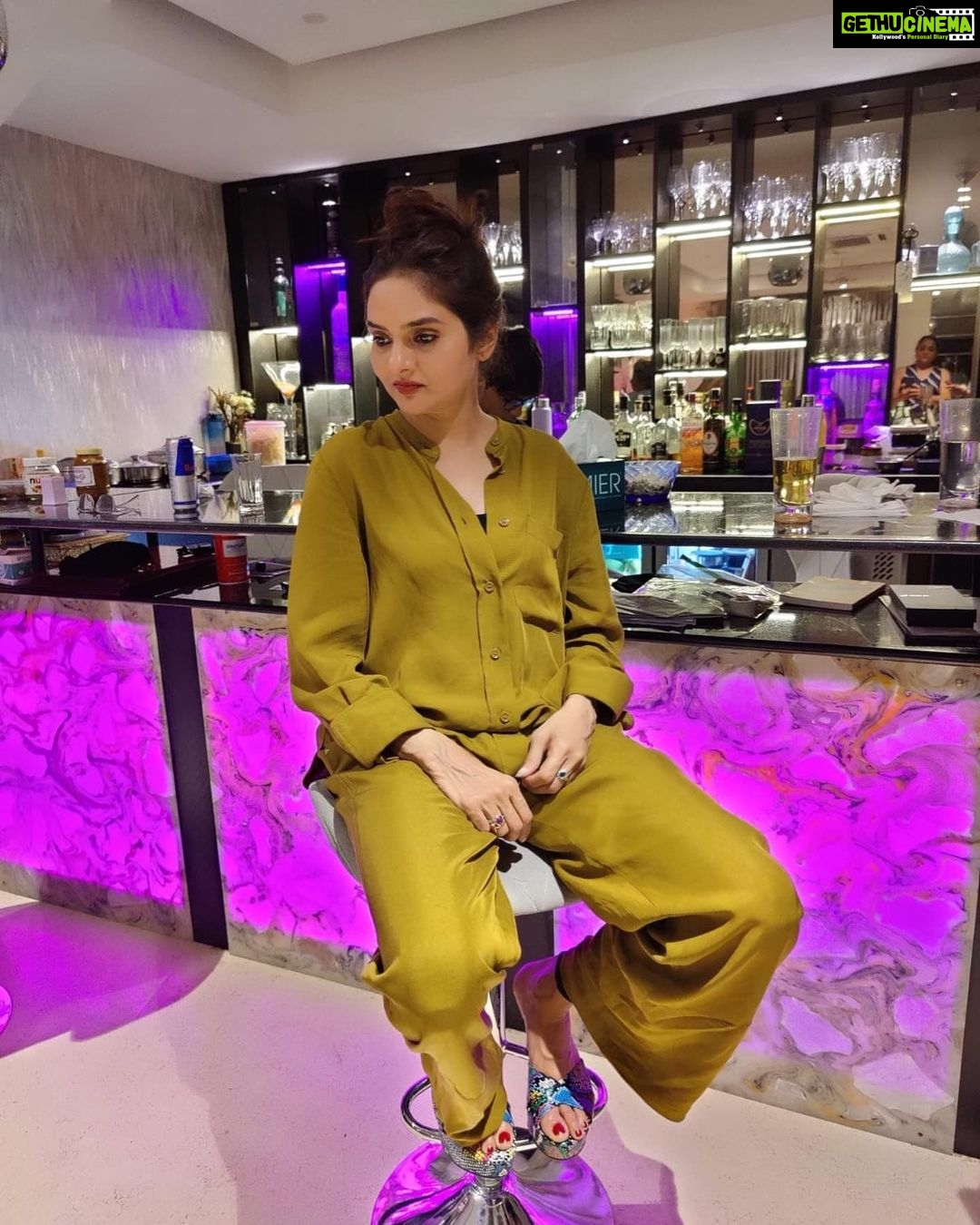 Madhoo Instagram - #throne #purplerain #happyplace 💜💜💜💜💜💜 #happyweekend
