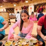 Madhuurima Instagram - Kehte hai mujhkoooo bhukkad Rani 👻 Chokhi Dhaani 😜 #foodie #foodlove #foodstagram #foodpics #explore