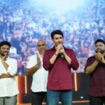 Mahesh Babu Instagram – Overwhelmed by the outpouring of love for #SarkaruVaariPaata! To all my super fans, a heartfelt thank you for making this film a blockbuster success! Gratitude always 🙏🙏🙏 

A big thank you to the entire team of #SarkaruVaariPaata, my director @parasurampetla for giving me this amazing film, @keerthysureshofficial, producers @gmbents @mythriofficial @14reelsplus and @musicthaman for his incredible music! #SVP will always remain special ❤️❤️