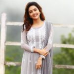 Mahima Nambiar Instagram - To whoever seeing this, Good morning 🌸🍃 📸 : @jaikumar_vairavan #breathe #goodmorning #wakeupsandshine #goodvibesonly #haveagreatday