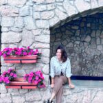 Mahima Nambiar Instagram - My wish is to stay always like this,living quietly in a corner of nature 🍃 🌸 #colorsofnature #flowers #calmness #smilemore #beautyaroundus