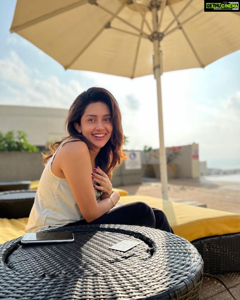Mahima Nambiar Instagram - #Unfiltered Who would add a filter to a rose ? 💫 #rose #unfiltered #iwokeuplikethis #sunkissed #sunlovesme #morningpicture #photography #throughthelens #sunandthepool #selflove