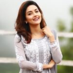 Mahima Nambiar Instagram - To whoever seeing this, Good morning 🌸🍃 📸 : @jaikumar_vairavan #breathe #goodmorning #wakeupsandshine #goodvibesonly #haveagreatday