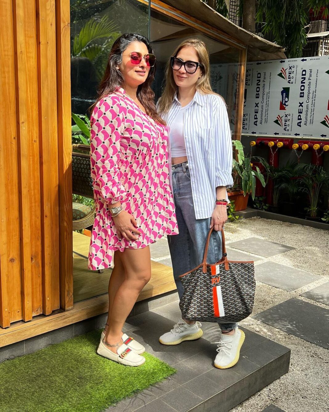 Malavika Instagram - Hanging with old friends and saying: Remember when? Mizu