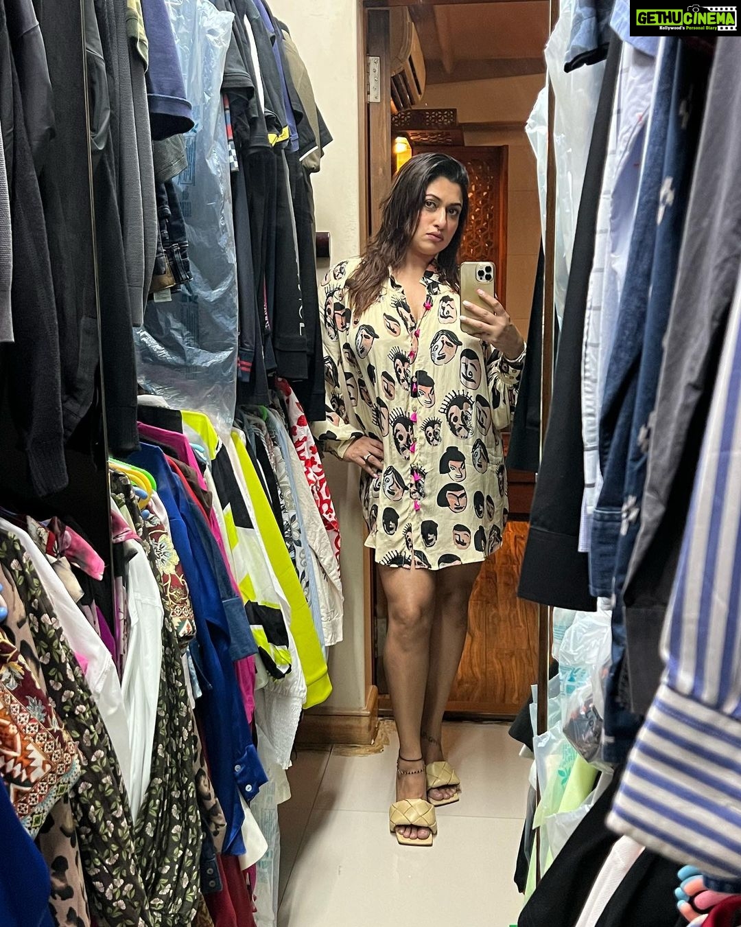 Malavika Instagram - And I still don’t have an outfit to wear😬🙈