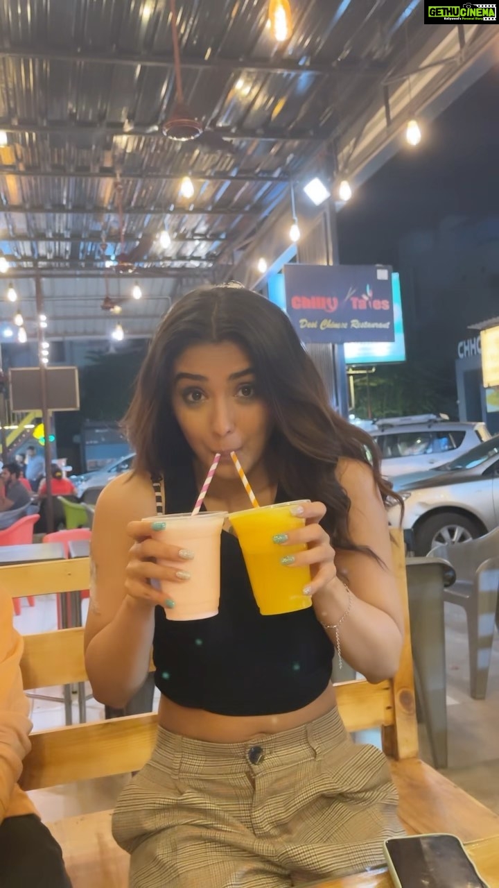 Malvika Sharma Instagram - And that’s a wrap! Finally I could eat junk food 😍 My cheat day turned out to be my cheat weekend though! 🤣😂 But that’s okay... do what makes your soul happy 😛 📸 @makeup_asfaque
