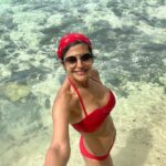 Mandira Bedi Instagram – #thankyou for the sunshine, the sea, the sand and the brilliant 4 days. ❤️❣️It made my week, it made my month! 
@adimots @zoejaneblues