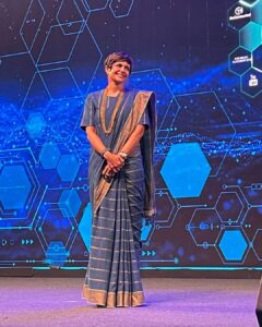 Mandira Bedi Instagram - Wearing it like Ana! ✨💙 . . @anavila_m ❤️ 2 Lovely events for #boschindia 💥 Feeling upbeat and uplifted 🧿😊