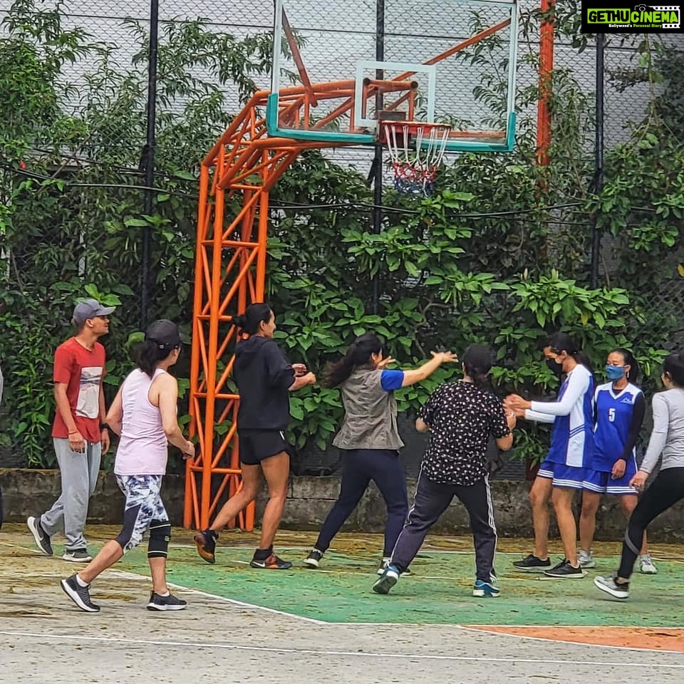 Manisha Koirala Instagram - #saturdaymorning #basketball #TeamK2