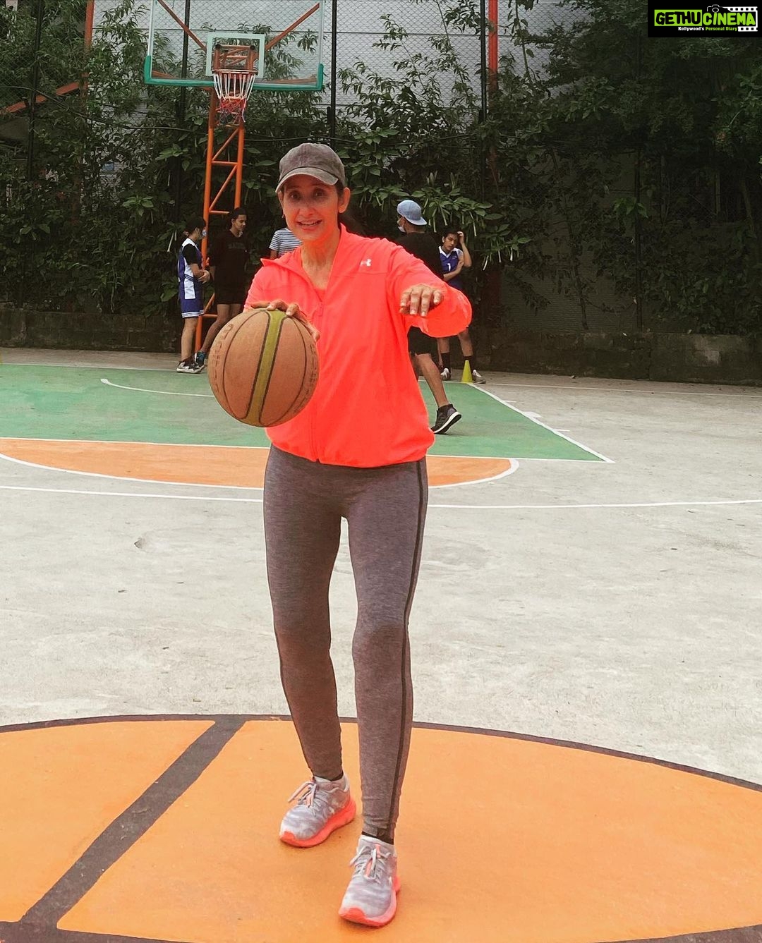 Manisha Koirala Instagram - My last #saturdayrutine #morningvibe !! Will miss #basketball n #friends #teamk2