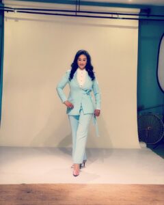 Manisha Koirala Instagram - Love my world !! H&M- @makeupbysumanlama Style- @uzu