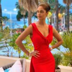 Meera Chopra Instagram - #cannesfilmfestival #cannes2022 #frenchreviera #bollywood #movies #instagram #instapic #red #safed #safedincannes Cannes Film Festival 2022
