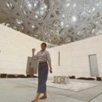 Meera Nandan Instagram - @louvreabudhabi ✨ @akhinair #reels #instareels #retro #reelsinstagram #louvreabudhabi #love #slomo Louvre Abu Dhabi
