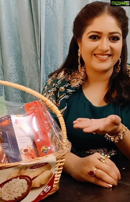 Meghana Raj Instagram - #ππ©ππ«π¬π‘ππ¨π¦π¬ - πͺππππππππππ π΄πππππππππ
ππππππ
ππ! Mother β Itβs not a single word, but the whole world. A world full of love, compassion, protection, care, sympathy, confidence, empathy and amazing food that tops the list, anytime π This Mother's Day, I am celebrating the unconditional love of motherhood with @sparsh.masala Do share your experience with me, share a video or a picture about your motherhood journey, tagging @megsraj and @sparsh.masala Happy Mother's Day to all the beautiful mommies out there! . . . #SparshMoms #MothersDaySpecial #Motherhood #SpecialBond #ForeverLove