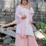 Meghana Raj Instagram – This particular episode was definitely an unforgettable one… Mahamilana #dancingchampion and #gichigiligili … Thank you Prakash and team and @colorskannadaofficial for such a wonderful surprise!
.
.
.
.
Styling @harshithareddy_stylebook
.
Outfit @trunkbymanpasand
.
.
Makeup @makeover_by_viswa
.
.
Hairstyling @makeover_by_raghu_nagaraj_n
.
.
Photography @santhuphotography9