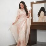 Miya George Instagram – pastel nd shimmer makes a gud combination right …
Makeup nd hair @femy_antony__ 
Saree @pothysofficial 
Styling @sabarinathk_ 
Jewelry @meralda.jewels 
Pic 📸 @pranavraaaj  @zeekeralam #DanceKeralaDance