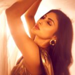 Mouni Roy Instagram -