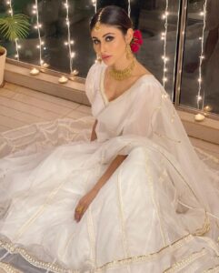 Mouni Roy Instagram - #ᴘʜᴏᴛᴏᴅᴜᴍᴘ