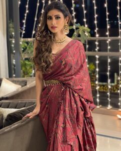 Mouni Roy Instagram - #ᴘʜᴏᴛᴏᴅᴜᴍᴘ