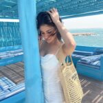 Mouni Roy Instagram - When I saw you I fell in love and you smiled because you knew… ~ William Shakespeare Banana Island Resort Doha by Anantara