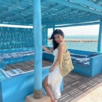 Mouni Roy Instagram - When I saw you I fell in love and you smiled because you knew… ~ William Shakespeare Banana Island Resort Doha by Anantara