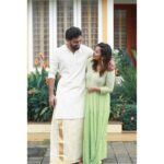 Mrudula Murali Instagram - They made it official after a decade long courtship! 💍 Long story short - my combined studies with @menon_meenakshy turned out fruitful to @kalyani.srsh & @midhunmuralimangalasseri The teenager who hated me going over to her house to do combined study with her sister, now has no other choice but see my moonji every now and then.😋 Congratulations to all of us!🤓🤓🤓 All photos taken by my other brother from another mother @pranavraaaj ♥