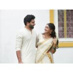 Mrudula Murali Instagram - They made it official after a decade long courtship! 💍 Long story short - my combined studies with @menon_meenakshy turned out fruitful to @kalyani.srsh & @midhunmuralimangalasseri The teenager who hated me going over to her house to do combined study with her sister, now has no other choice but see my moonji every now and then.😋 Congratulations to all of us!🤓🤓🤓 All photos taken by my other brother from another mother @pranavraaaj ♥️