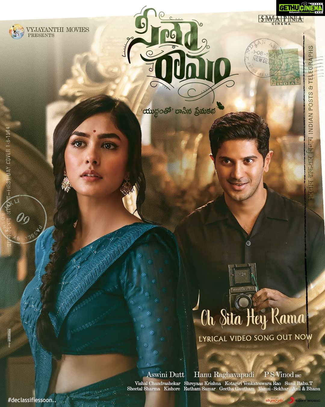 Mrunal Thakur Instagram - Experience Sita and Rama's love brought to life all over again ♥️ #OhSitaHeyRama (Telugu): https://youtu.be/VHDKxkiyai8 #PenPooveThenvande (Malayalam): https://youtu.be/LkZMpHw4HFE #HeySitaHeyRama (Tamil): https://youtu.be/VoXtkscyUss #SitaRamam @dqsalmaan @hanurpudi @rashmika_mandanna @sumanth_kumar @tharunbhascker #AshwiniDutt @composer_vishal #PSVinod #KotagiriVenkateswaraRao @mrsheetalsharma @vyjayanthimovies @swapnacinema @swapnaduttchalasani @priyankacdutt @sonymusic_south @spbcharan @anantha.sriram @arunalat @ramyabehara @singersinduri @madhankarky @sillymonksnt @geethagautham