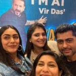 Mrunal Thakur Instagram - It was lovely to finally attend Vir Das’ #wantedtour. Brave, entertaining and inspiring! Thank you for making us laugh till our jaws hurt! A must watch for all!❤️ @virdas you’re Amazing 🙌🏻🙌🏻🙌🏻