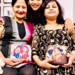 Nakshathra Nagesh Instagram - Everyday is Mother’s Day! ❤️ thank you @bag_inbox for helping me surprise these 2 wonderful women. Nallu and Lassi, you ladies make me who I am and thank you for giving me the best life. I love you with all my heart. 🥰 These customized clutches make a perfect gift for mothers and any loved ones. I am sure they will cherish it forever and flaunt it too. Do check out @bag_inbox for more ❤️ Naan piradha dhinamum, manandha dhinamum kedache varamey!