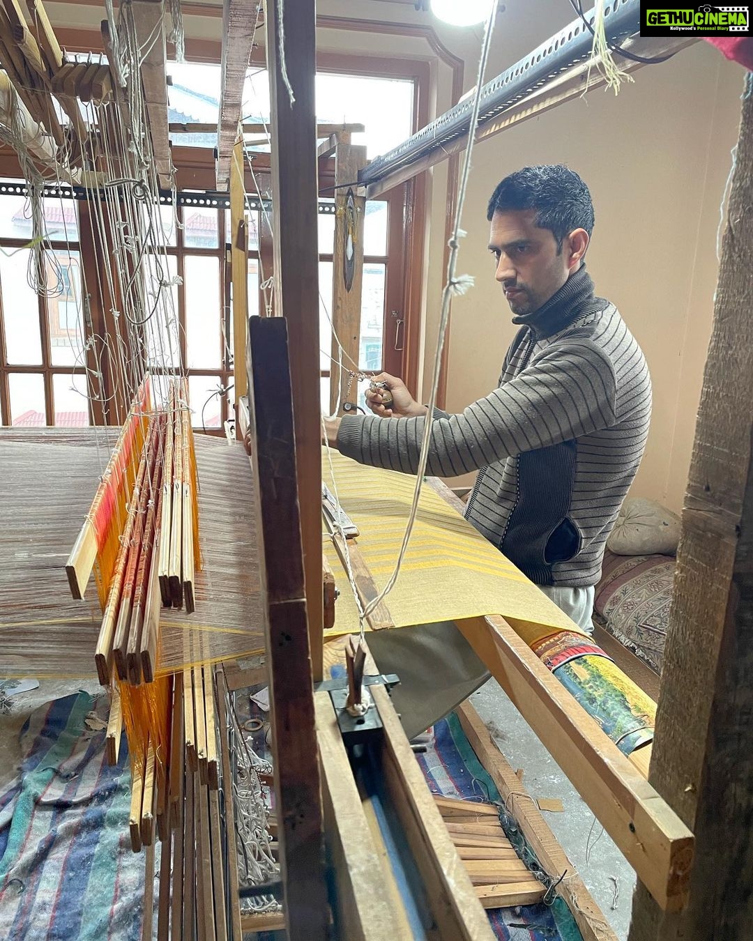 Nandita Das Instagram - And this is from our exposure to understanding the process of #pashmina weaving. The last one is my son clicking me for a change! #kashmirloom #kashmir