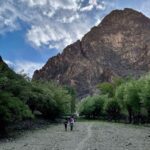 Nandita Das Instagram – The trek – this is part 1 of that! Magical mountains and who better than @wangchuksworld to take us along. And the locals with us even made a leaf hat to keep us from the harsh sun. #ladakh