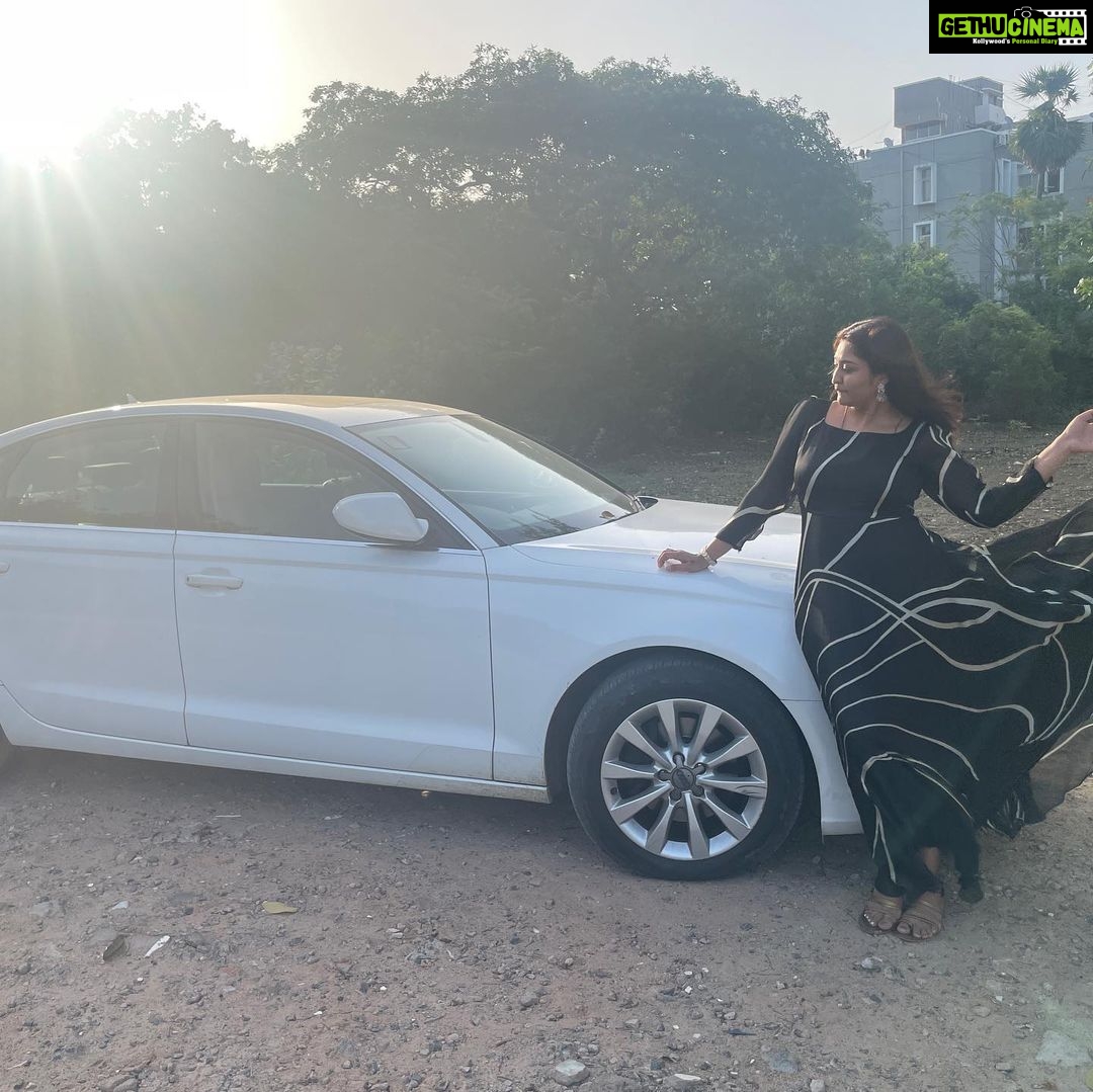 Neelima Rani Instagram - Lost in the light 🔥 Flaunting in my ex-saree 🤣 beautiful recreated as a dress by @chakrabortymukta 🥳🤗❤️