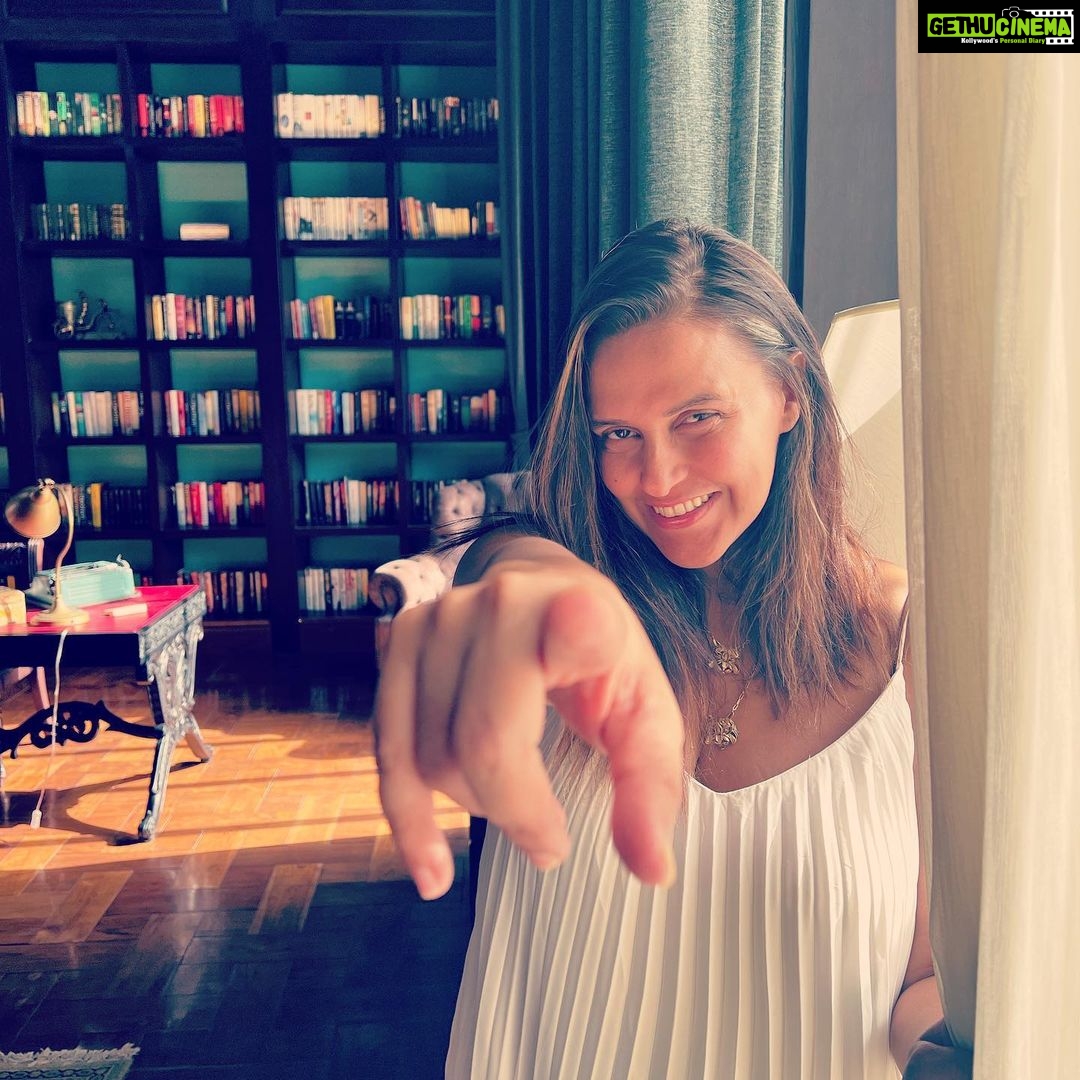Neha Dhupia Instagram - What’s your #sunday looking like?♥️🧿 … ours turned out way better than we planned! • • • • • • @rafflesudaipur @all_mea #RafflesIndia #RafflesUdaipur #LuxuryStayatUdaipur #writersbar #udaipur #family #vacation
