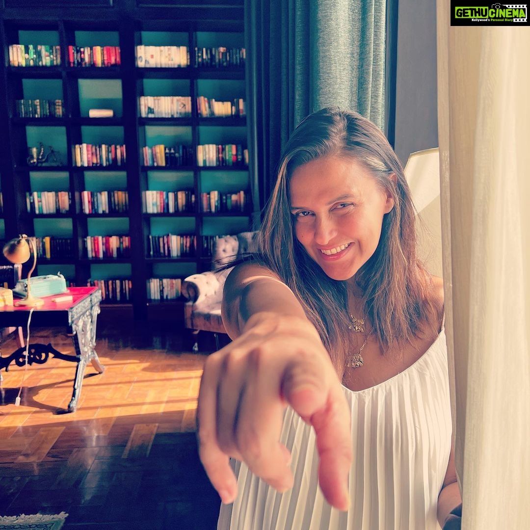 Neha Dhupia Instagram - What’s your #sunday looking like?♥️🧿 … ours turned out way better than we planned! • • • • • • @rafflesudaipur @all_mea #RafflesIndia #RafflesUdaipur #LuxuryStayatUdaipur #writersbar #udaipur #family #vacation