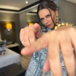 Neha Dhupia Instagram - Lovely wala flex in #ludhiana 😍 • • • • Styled by @ayeshakhanna20 In @aartivijaygupta 💚 Muah … @mitavaswani @thakkerrishi Bracelets : @amrapalijewels