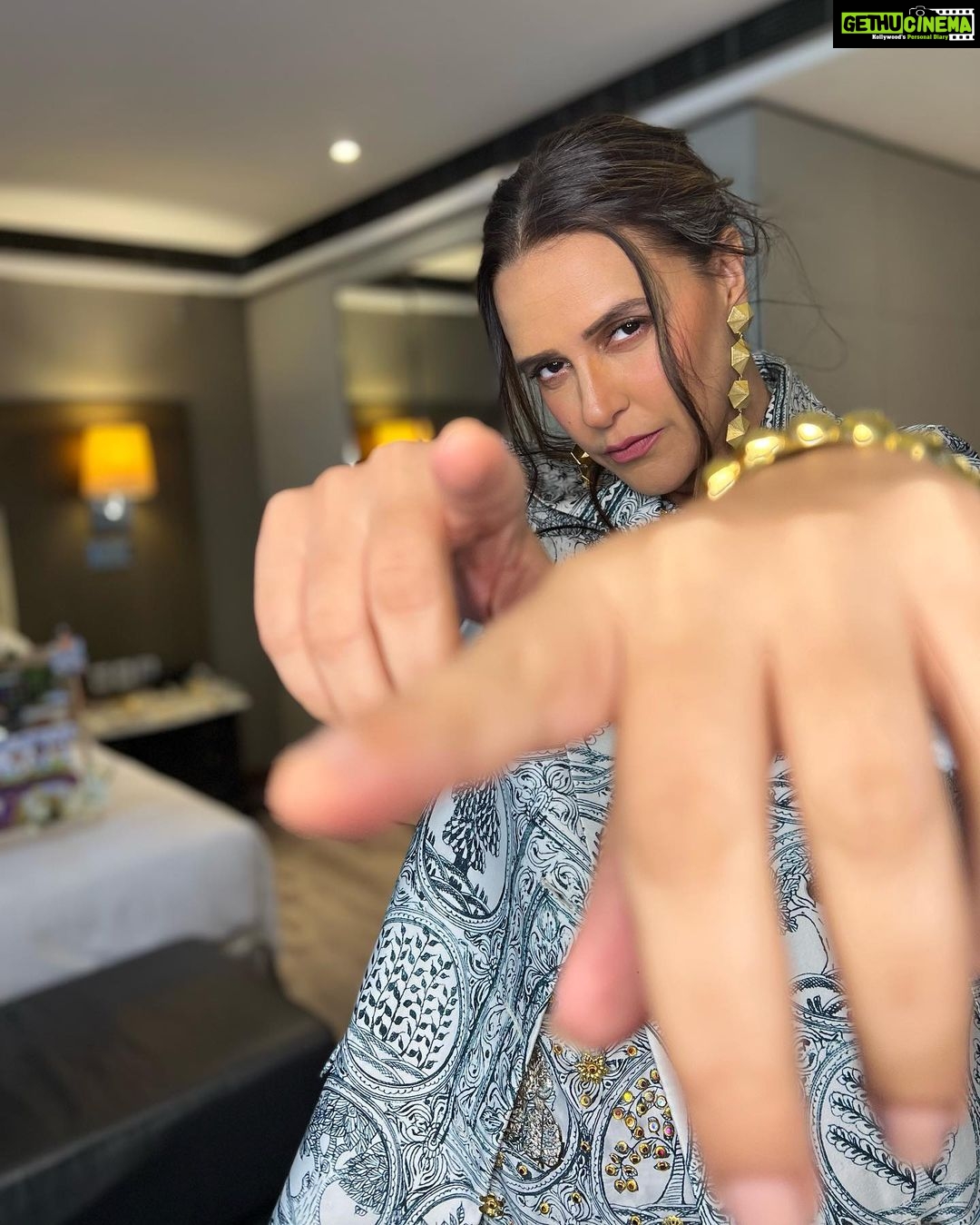 Neha Dhupia Instagram - Lovely wala flex in #ludhiana 😍 • • • • Styled by @ayeshakhanna20 In @aartivijaygupta 💚 Muah … @mitavaswani @thakkerrishi Bracelets : @amrapalijewels