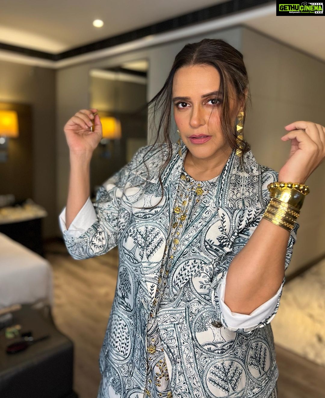 Neha Dhupia Instagram - Lovely wala flex in #ludhiana 😍 • • • • Styled by @ayeshakhanna20 In @aartivijaygupta 💚 Muah … @mitavaswani @thakkerrishi Bracelets : @amrapalijewels