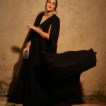 Neha Dhupia Instagram - 🖤 . . . . In @431_88 Styled by : @ayeshakhanna20 Muah : @mitavaswani Jewelry: @aquamarine_jewellery Bag : @alexandermcqueen 📸 : @kapilcharaniya