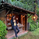 Niranjani Ahathian Instagram - What more cud I ask for?!!! #hottea #beatyofnature #beatifulweather #happymoments #pekkomylove Pc @desinghperiyasamy 😘😘