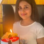 Paridhi Sharma Instagram - Feeling extremely blissful getting so many overwhelming messages ❤️ Thanks everyone for making my day a memorable one 🙏 #birthdaygirl #happybirthday #15thMay #cake #celebration #prayers