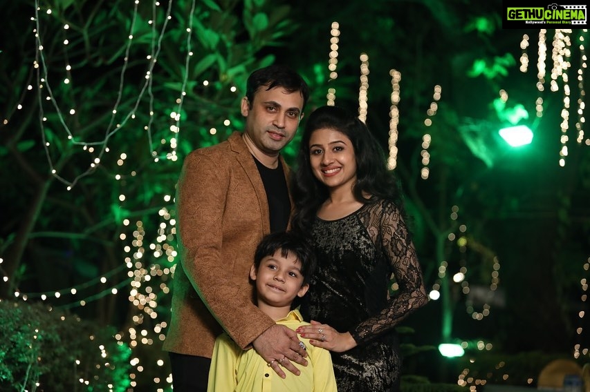 Paridhi Sharma Instagram - A real man is not the one who cages you with their expectations or claims to give you wings. They are the ones who knows, you have the wing and just strengthens it with their self less Love ❤️ I am extremely grateful to have such a Real Man in my life as my husband 😌 Thanks my hubby @tanmaisaksena #husbandandwife #mybabykishu #familytime #truebond