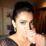 Parvathy Instagram - B L I N G I T ON ! @leroifoto x @eshwarlog x @deepalid10 @neeraja.kona x @manogna_gollapudi x @sonaakshiraaj
