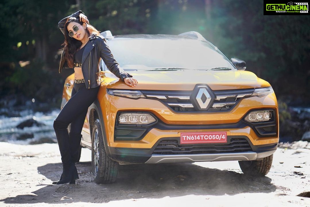 Parvatii Nair Instagram - Life is all about experiences and getting to travel with nature, unravelling the thrill of exciting adventures. It’s truly refreshing and is a path to self-discovery. I had a wonderful experience recently in Kashmir, a real ‘Paradise on Earth’ enjoying the charming lakes, amazing landscapes and thrilling mountain terrains. This life changing experience was made all the more special with the #RenaultKiger to take me to my dream destination. Being a fashionista, Kiger’s stunning design made me fall in love with this beautiful and robust machine. With exceptional ride quality and sporty power-packed performance , the ride in tough terrains was truly enjoyable without any tiresome feel. And to top it off, it’s safety features are first class with 4 star NCAP rating. Had a memorable experience in #Pahalgam with this amazing car. Kiger is truly built for experiences! #theKigerlife #KigerInJammuKashmir #RenaultKiger @renaultindia #kashmir #instagood #instadaily #mountains #kashmirbeauty #pahalgam #beautifulviews #kashmirnow #kashmirdiaries #visitkashmir