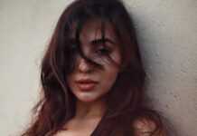 Parvatii Nair Instagram - A mess . @the.portrait.culture