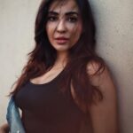 Parvatii Nair Instagram – A mess . 

@the.portrait.culture