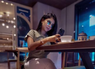 Pavithra Lakshmi Instagram - Coffee always has time I repeat COFFEE ALWAYS HAS TIME❤️ P.c @karthikeyanvelappan